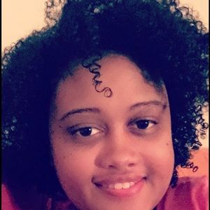 Meet your Posher, Ebony