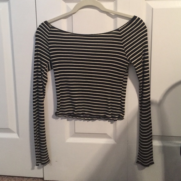 Off the shoulder crop!