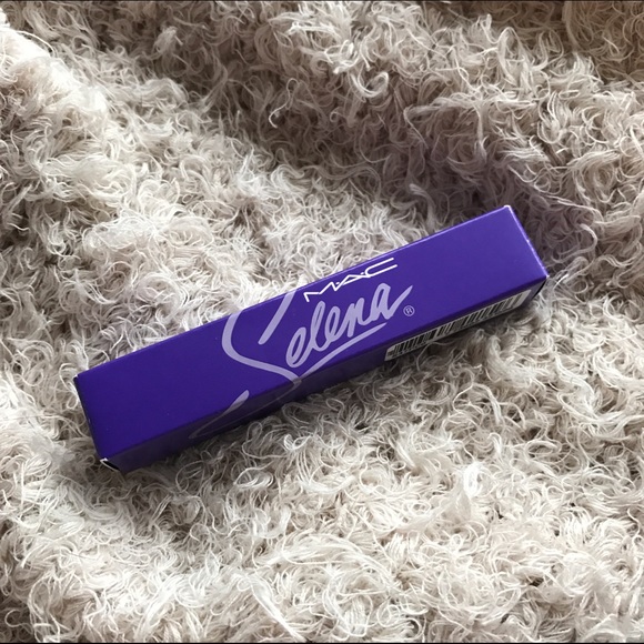 MAC Selena ltd "Bidi Bidi Bom Bom" lipglass - Picture 2 of 2