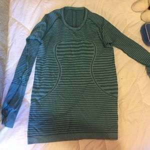 Lulu workout long sleeve top