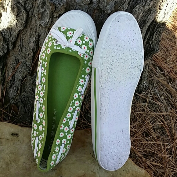 Lower East Side flats - Picture 3 of 4