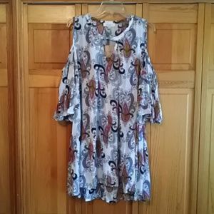 New with tags never worn umgee cold shoulder tunic