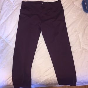 Super flattering purple leggings