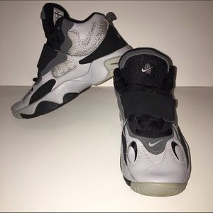 💖✨FINAL PRICE DROP💖✨Nike Air Speed Turfs boys