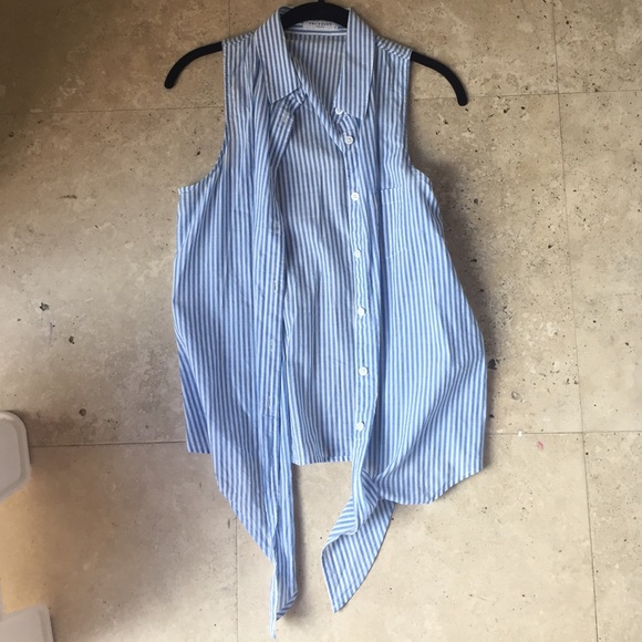 Sleeveless button down!!