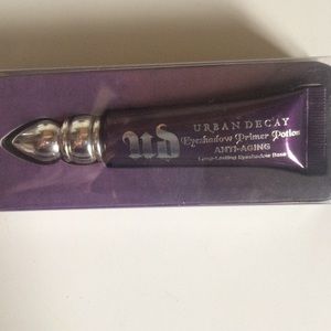 Urban Decay Eyeshadow Primer Potion