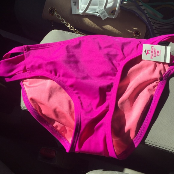 Bundle, 2 bottoms s, top swim s - Picture 3 of 4