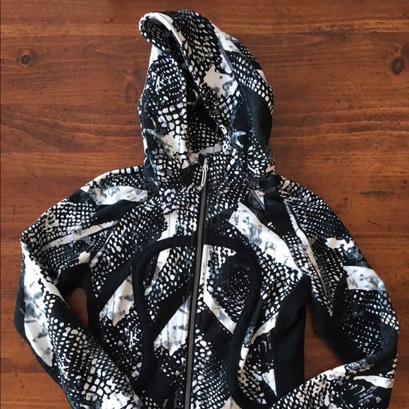 Lululemon scuba jacket