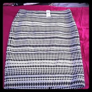 Black and white LOFT pencil skirt NWT