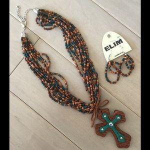 BEAUTIFUL STATEMENT CROSS NECKLACE & EARRINGS NWT