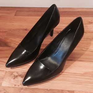 Theory Leather Pumps