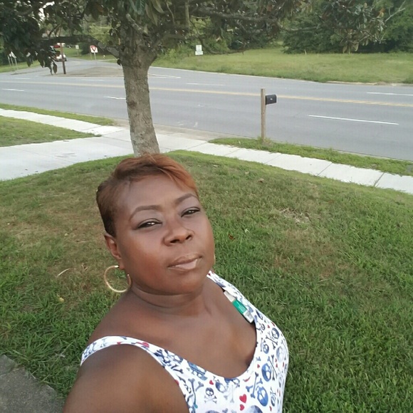 Meet your Posher, Paula - Picture 1 of 1