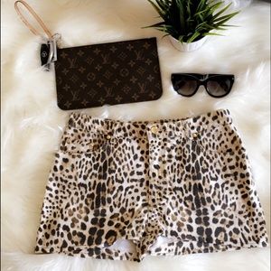 ⚡️FLASH SALE⚡️Roberto Cavalli Exotic Print Shorts