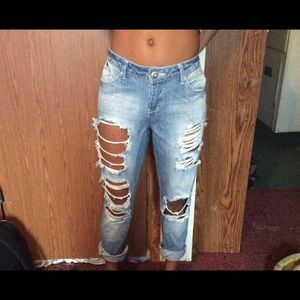 ✨Bongo distressed denim✨
