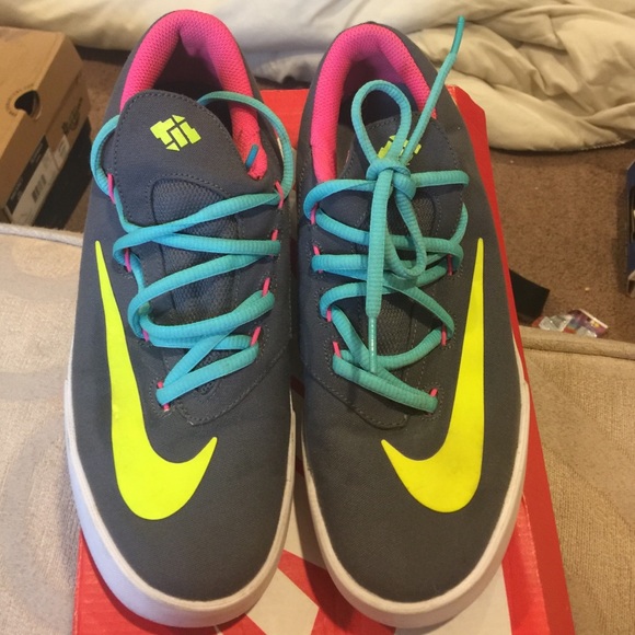 KD casuals