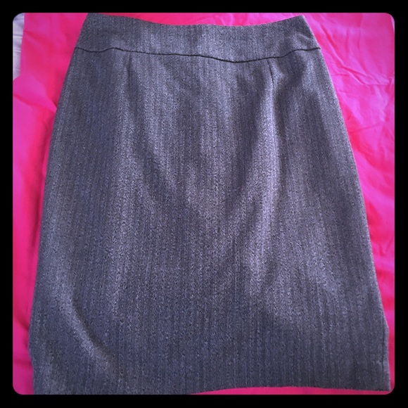 Grey and black simple pencil skirt - Picture 1 of 3