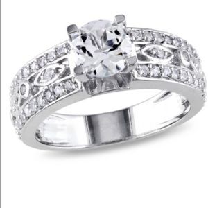 Meet your Posher, Ernestine