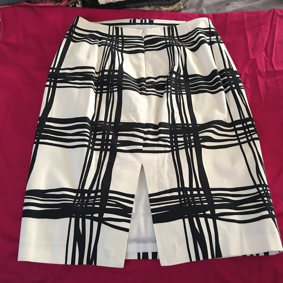 Unique print pencil skirt - Picture 2 of 4