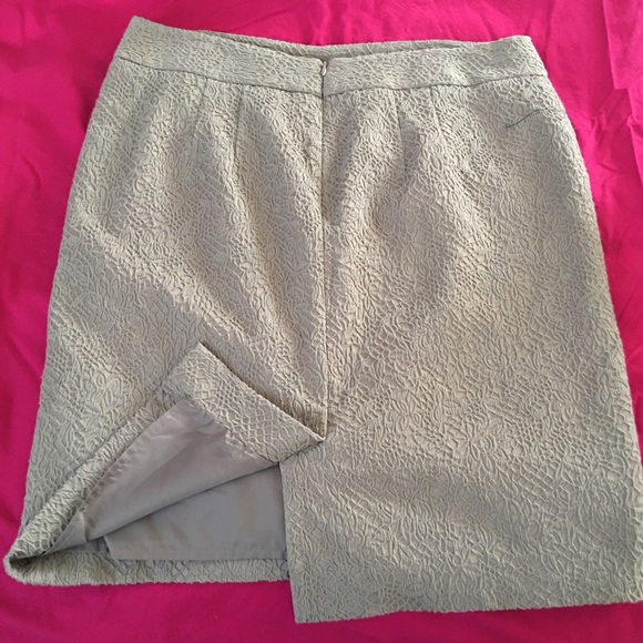 LOFT pencil skirt - Picture 2 of 4