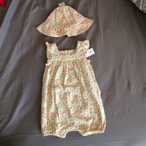 Baby Gap summer jumper with hat, 3-6 months