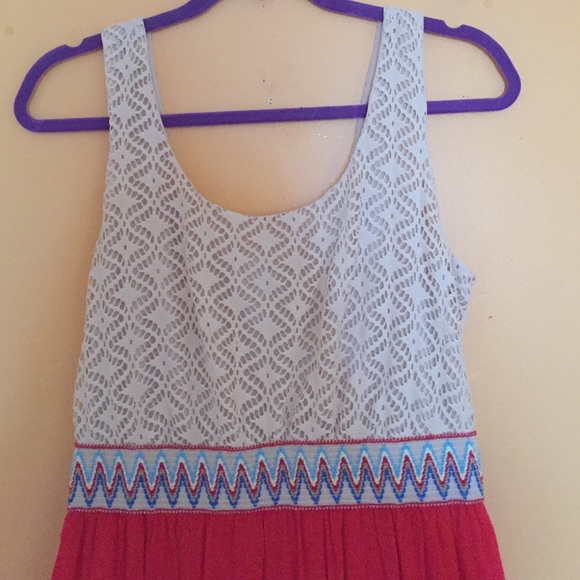Simple dress - Picture 1 of 2