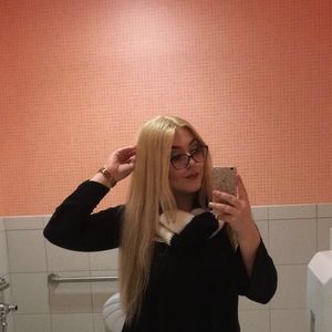 Meet your Posher, Kassandra