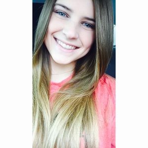 Meet your Posher, Chloe