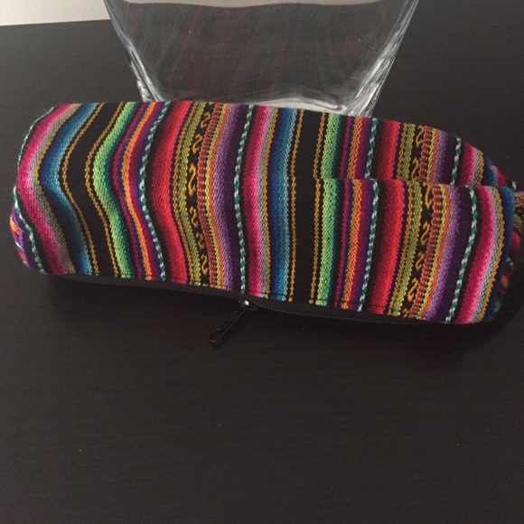 Beautiful UNIQUE Cosmetic Bag - Picture 4 of 4