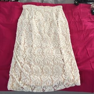 Stunning vintage lace pencil skirt