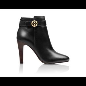 ✋🏼SOLD! 💕Tory Burch Bristol Bootie!💕