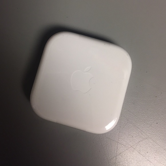 Apple earbuds - Picture 2 of 2