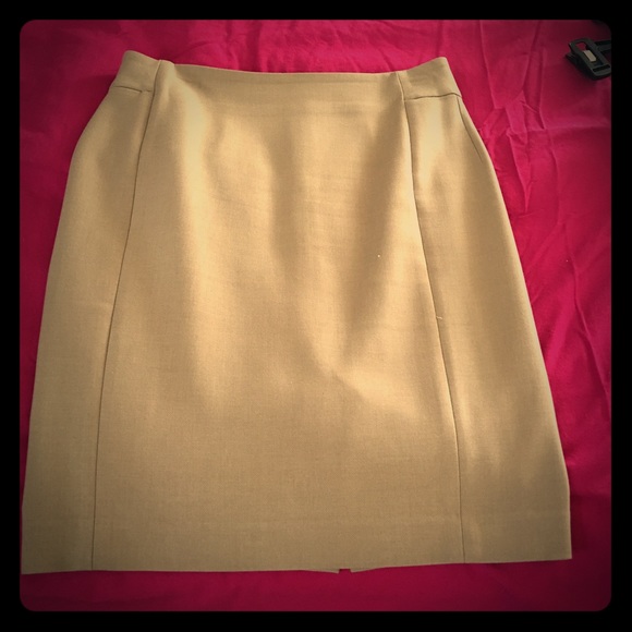 Beautiful camel colored pencil skirt - Picture 1 of 4