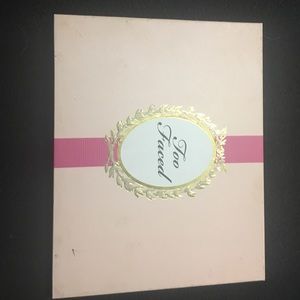 Too faced, limited addition Pallet.