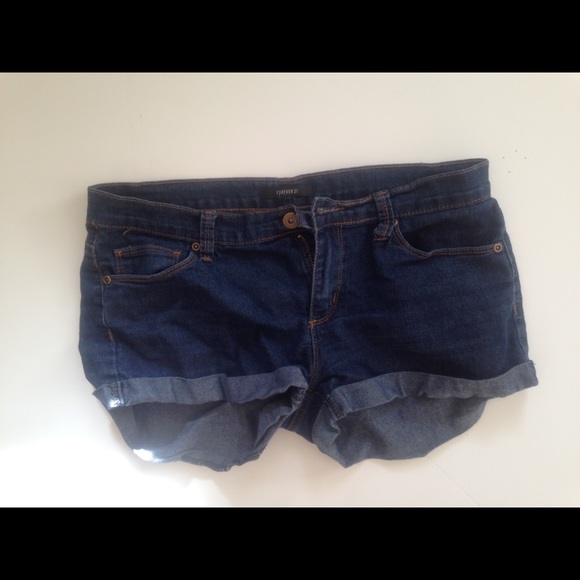Forever 21- Perfect jean shorts OFFSEASONSALE