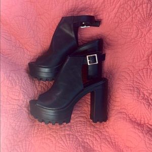 Cathy Jean black leather heels.