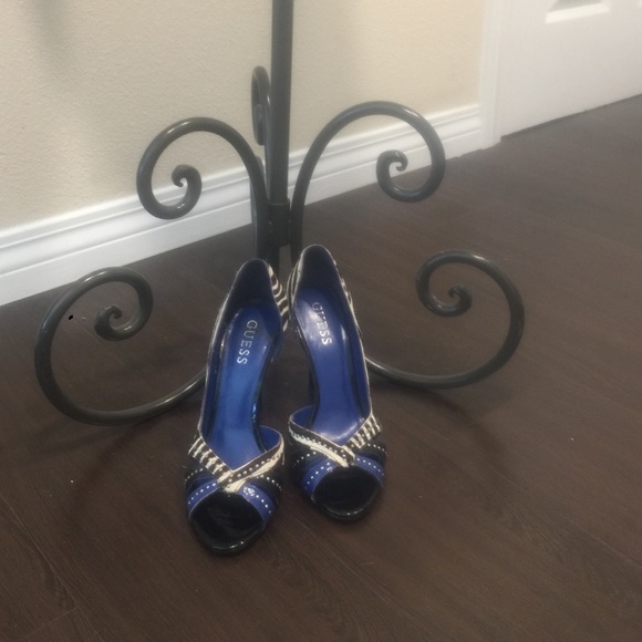 Shoes - Picture 1 of 4