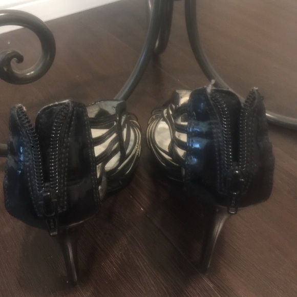 Shoes - Picture 4 of 4