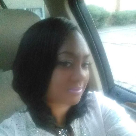 Meet your Posher, Nadia