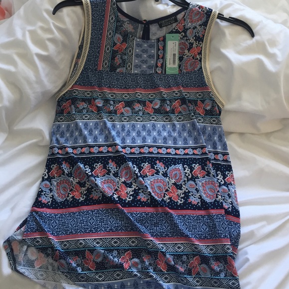 Brand new tank top! Super soft! Beautiful pattern
