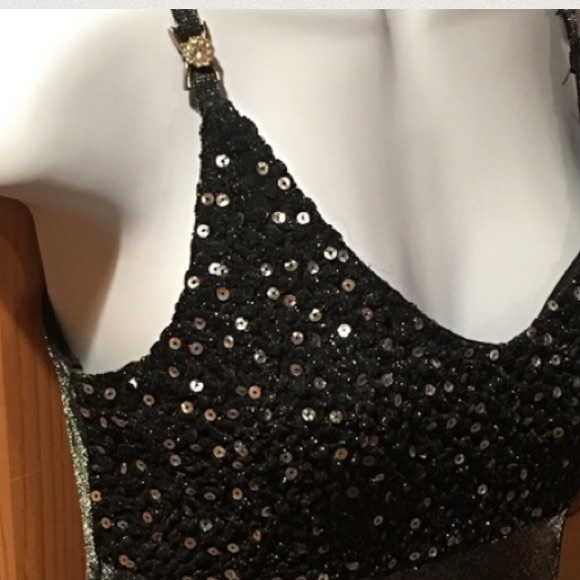 NWOT shimmer silver 5/6 elegant long dress crystal - Picture 6 of 6