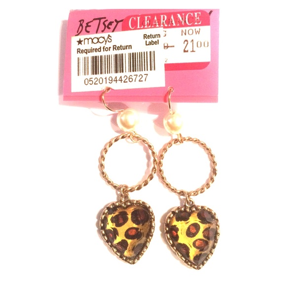 Betsy Johnson heart earrings
