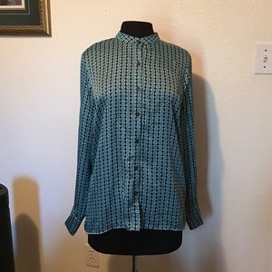 Nice blouse with slit in the back