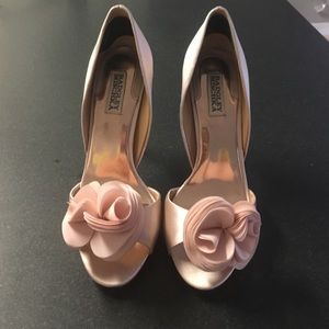 Badgley Mischka light pink satin heels