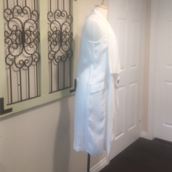 Vest - Picture 2 of 4