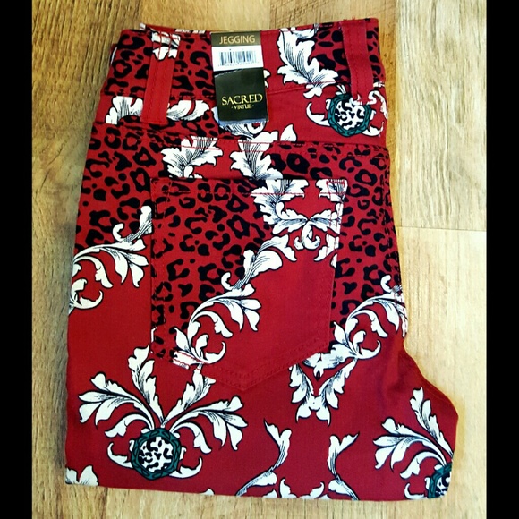 ❌🌡SOLD❌🌡Leopard Skinny Jeans Jeggings Animal NWT - Picture 3 of 4