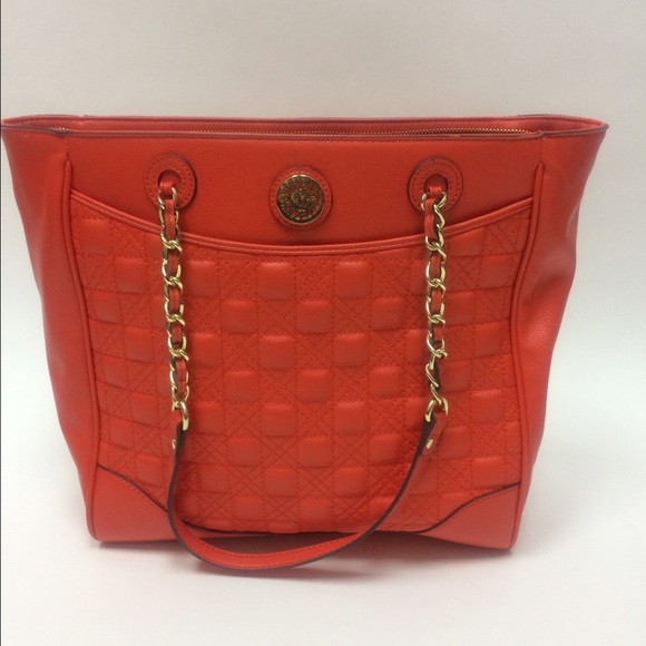 Anne Klein 👛.