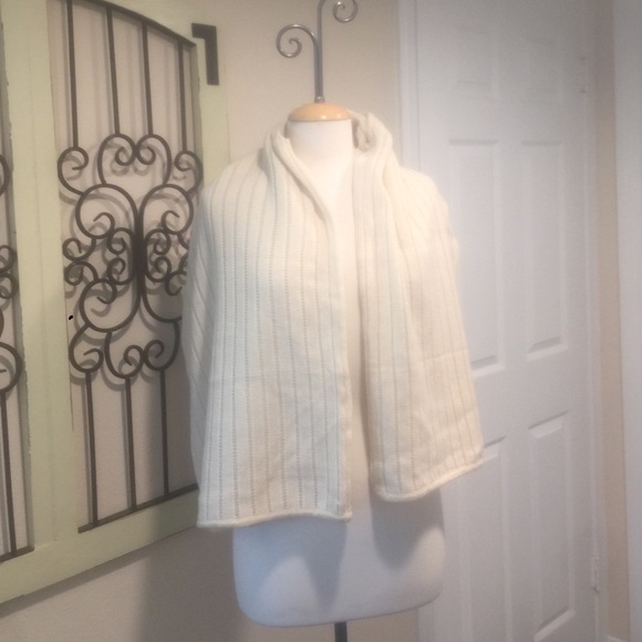 Top - Picture 3 of 4