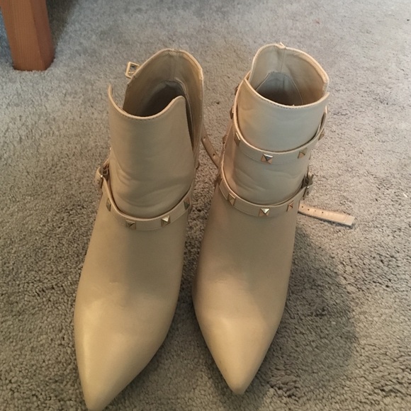 Charlotte Russe booties - Picture 2 of 2
