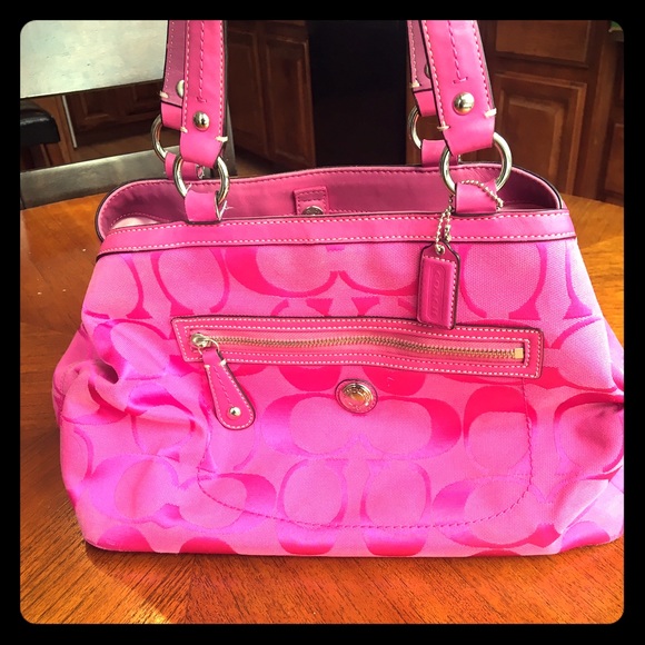 HOT PINK COACH TOTE BAG