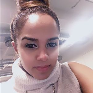 Meet your Posher, Iris